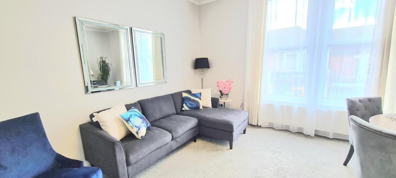 Spacious 3 Bed Flat Near The Sea With Parking Bournemouth Bagian luar foto